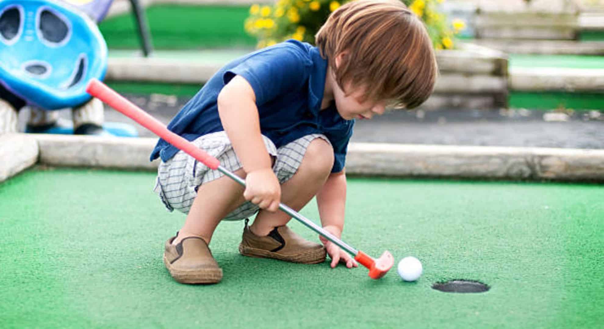 Go Mini Golfing Things to Do on a Weekend With Kids Go Mini Golfing Things to Do on a Weekend With Kids